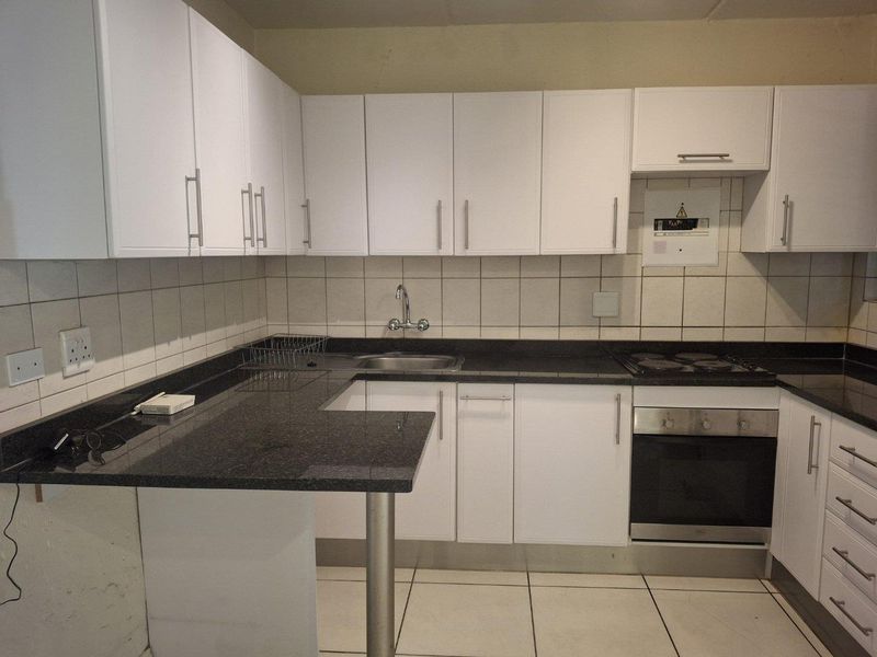 A LOVELY ONE BEDROOM GARDEN APARTMENT - Photo 10