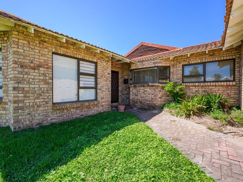 3 Bedroom home for Sale in Beverley Grove - Photo 6