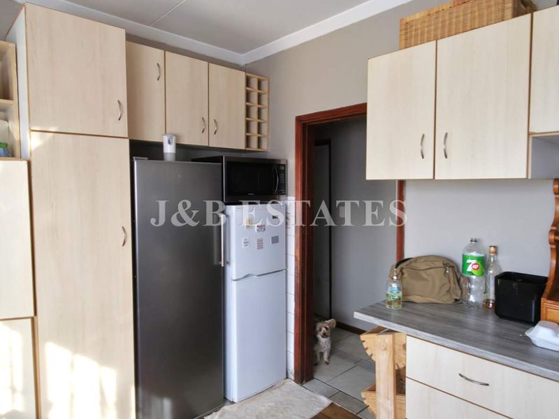 3-Bedroom House On Large Erf - Photo 5