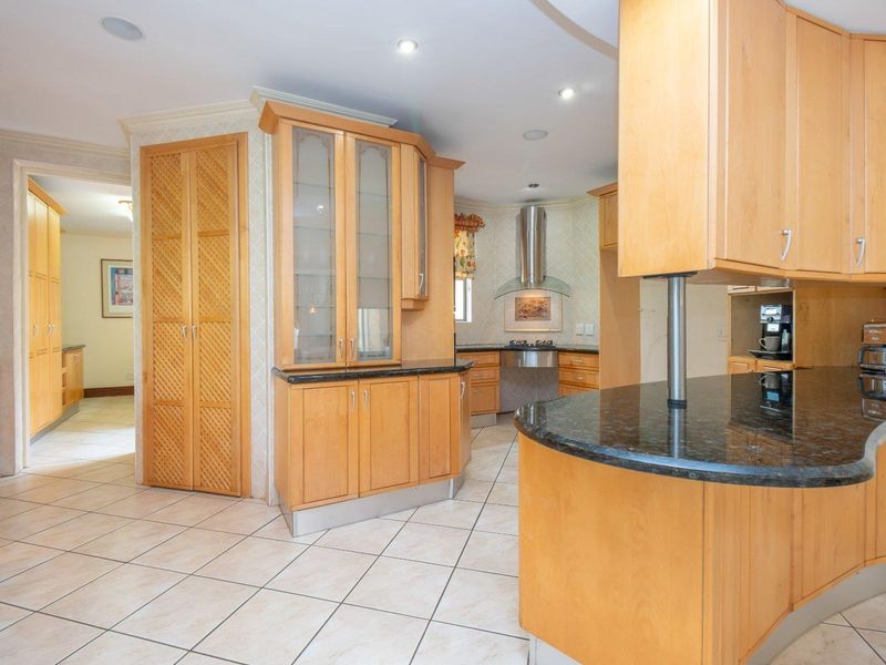 Position, Position, Position and so much more in the beautiful Centurion Golf Estate. - Photo 10