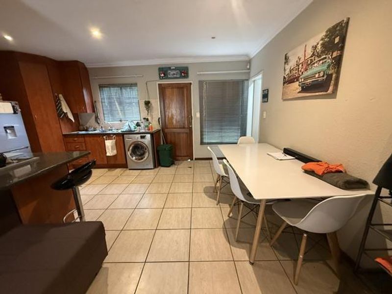 Well looked after 2-Bedroom Duplex with Private Patio, Built-In Braai & Excellent Security - Photo 9