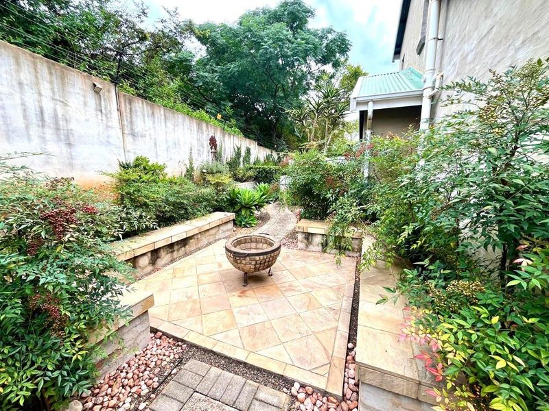 Your Farmhouse in the City - Photo 8
