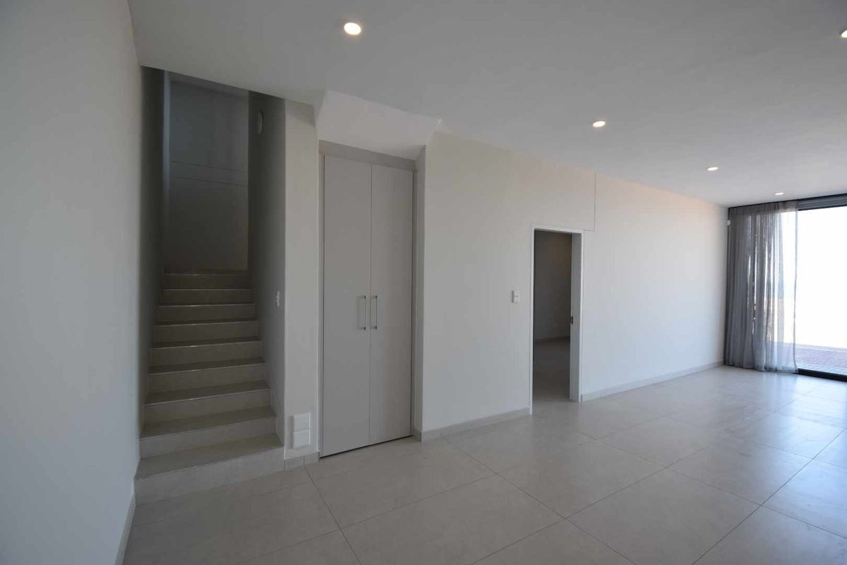 Wake Up to the Waves - Photo 4