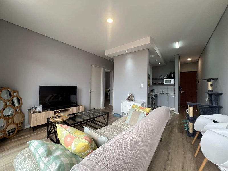 Upmarket 2-Bedroom Apartment Available! - Photo 3