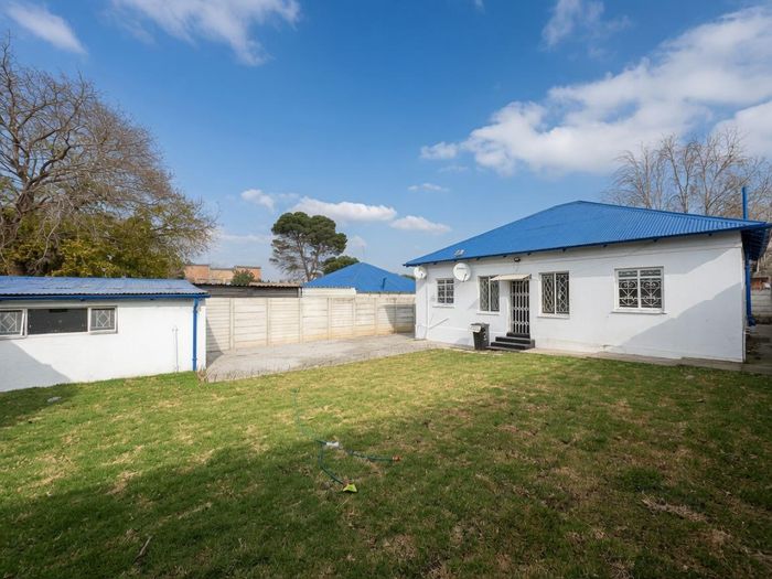 Property #2504669, House Rental Monthly in Alberton North