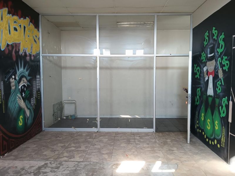 Prime First-Floor Space Opposite Phoenix Plaza – High Foot Traffic! - Photo 5