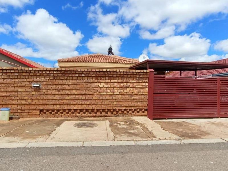 3 Bedroom House for Sale in Soshanguve, Pretoria - Photo 3