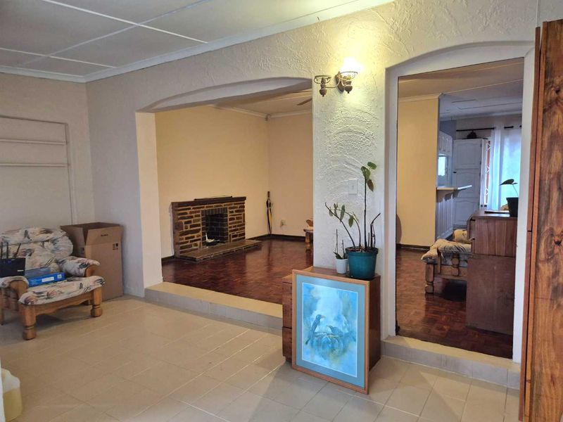 Family home with flatlet - Photo 2