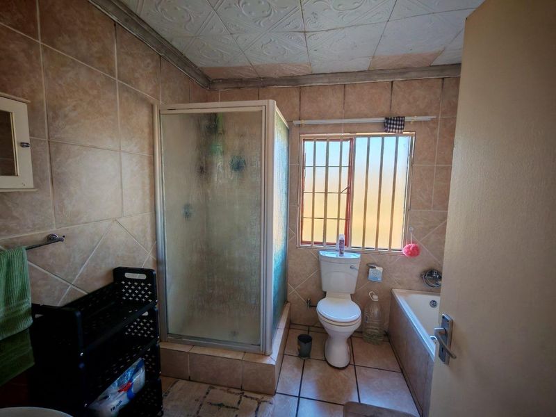 Townhouse For Sale - Photo 7