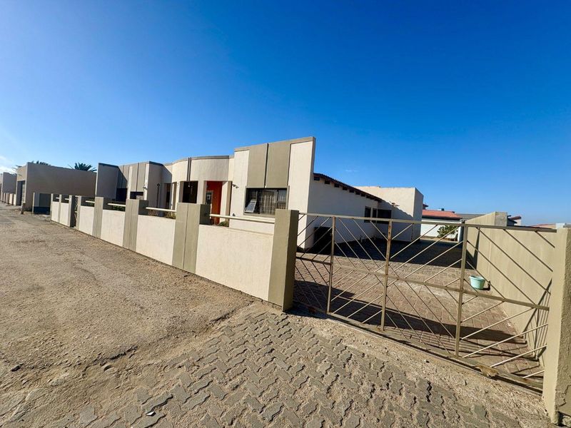 Family Home For Sale in Meersig - Photo 2