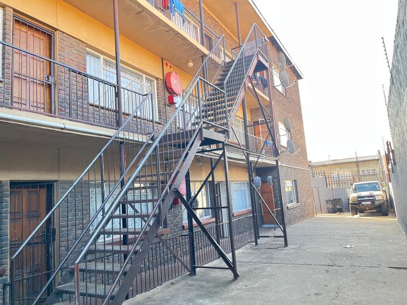 CALLING INVESTORS!! - Photo 2