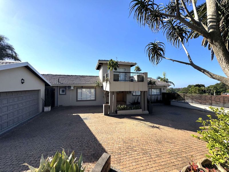 Hendra Estates - Exquisite, Large family home For Rent In Prime La Lucia. - Photo 3