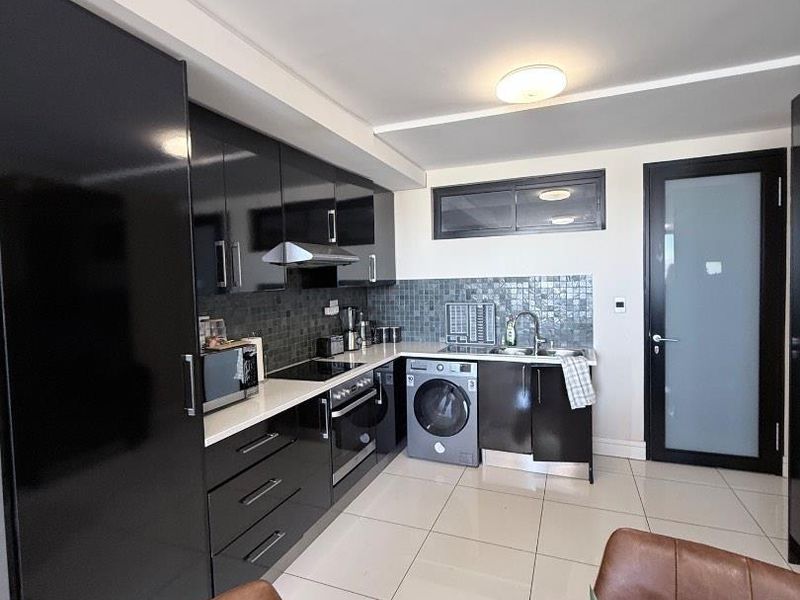 FULLY FURNISHED | RENT| CBD - Photo 7