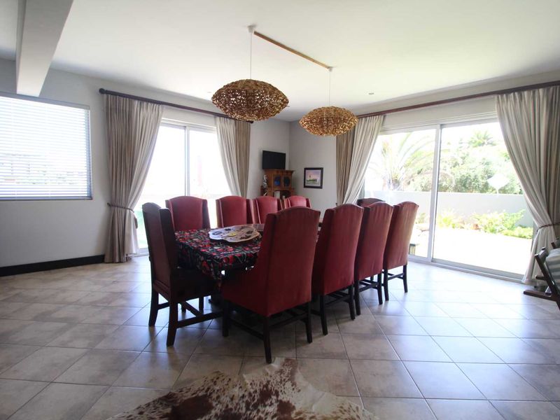4 Bedroom Home with 2 Flats & Ocean Views Near Platz Am Meer Mall - Photo 6