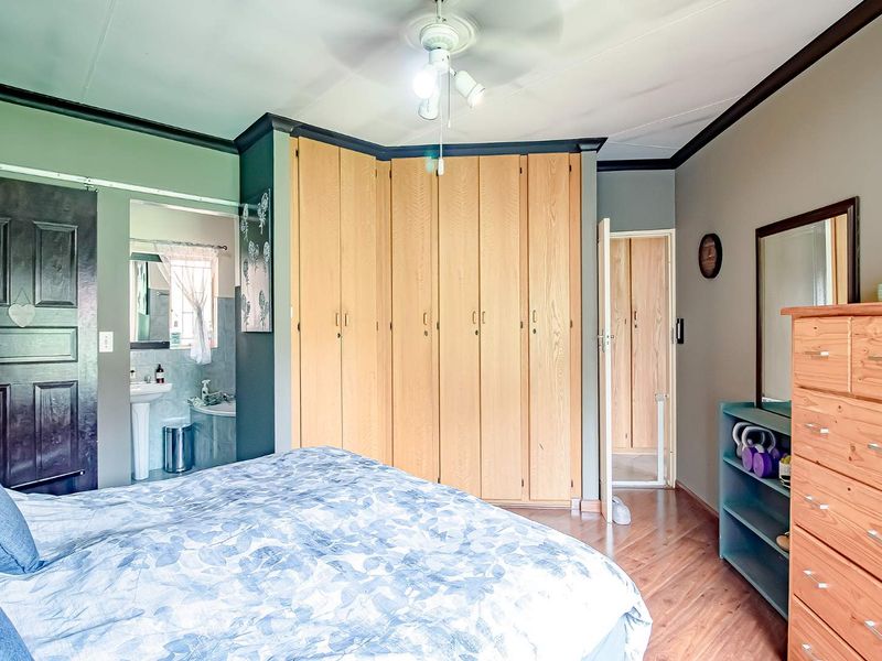 Ideal Lock up and go family home, in a great condition. - Photo 10