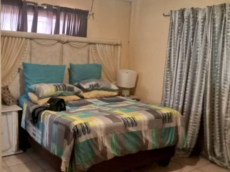 Big home for sale. - Photo 5