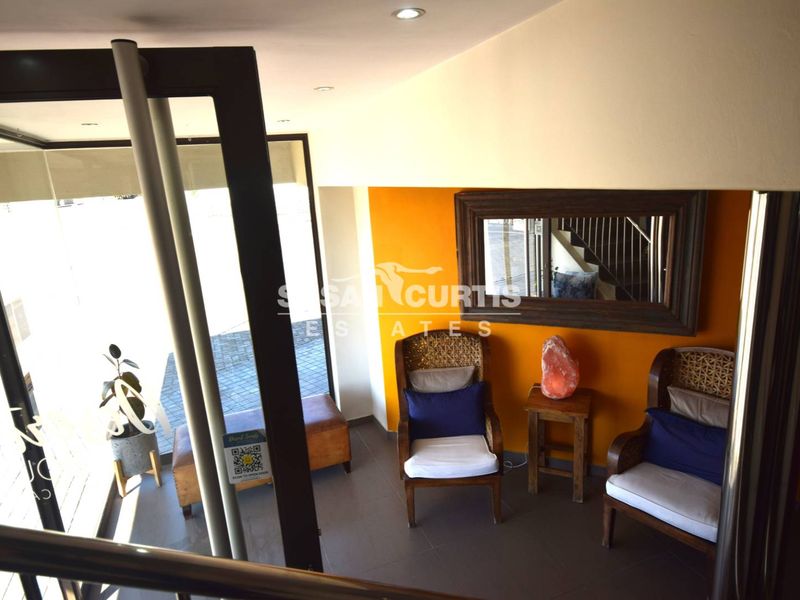 FULLY FURNISHED AND EQUIPPED SELF- CATERING APARTMENT  FOR SALE IN CBD - Photo 6