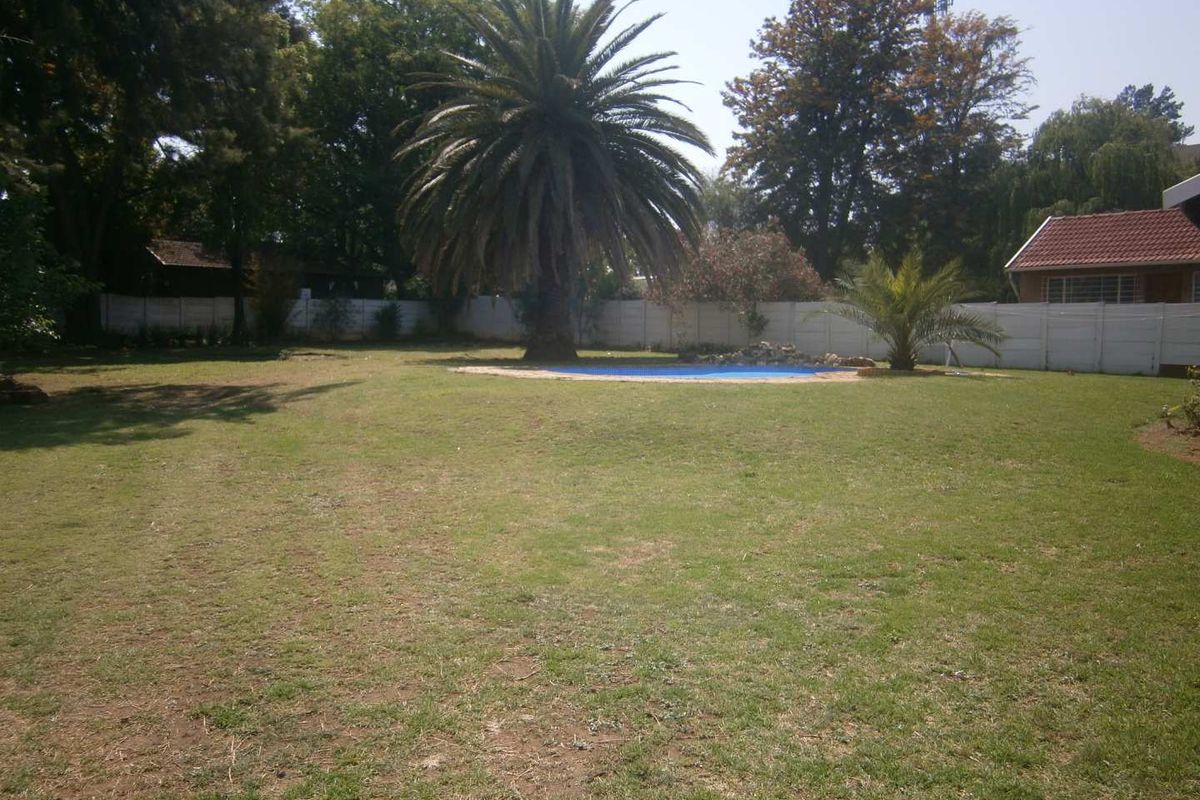 4 Bedroom House to Rent in Brackenhurst - Photo 5