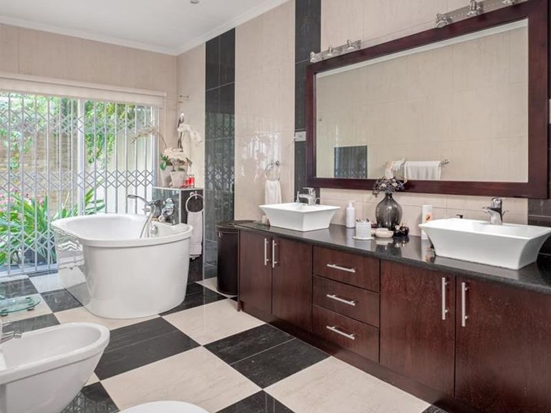 FOR SALE | KLEIN WINDHOEK - Photo 6