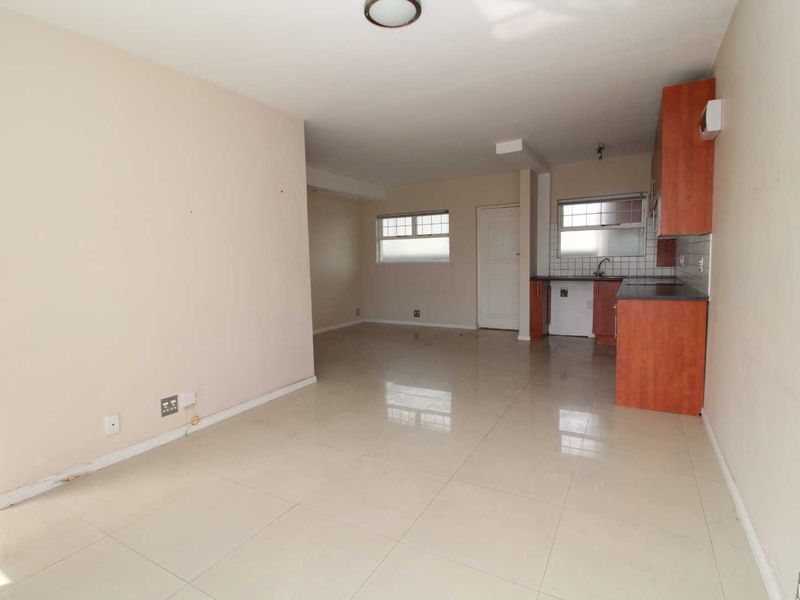 0.5 Bedroom Apartment - Sea Point - Photo 2