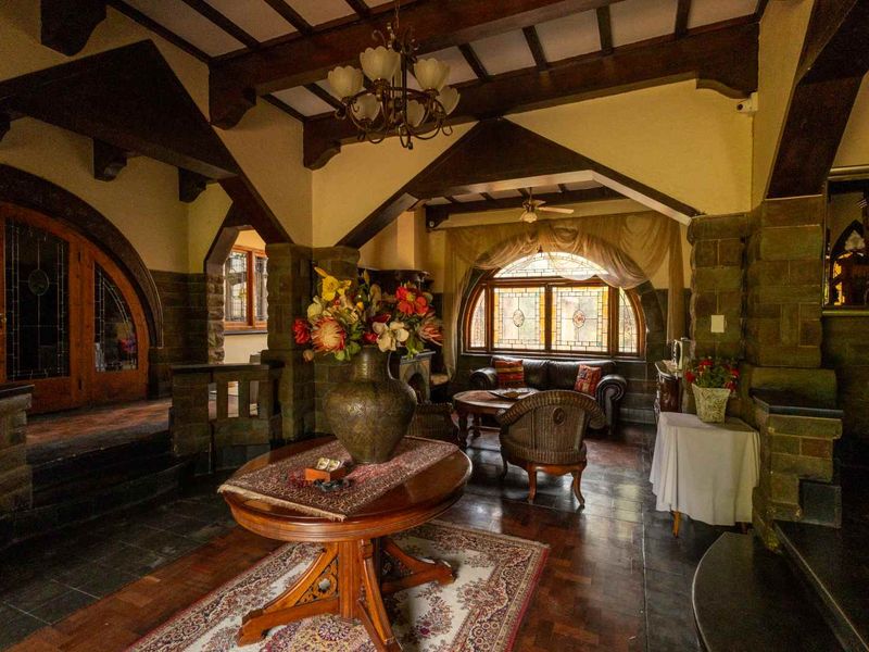 Secure Furnished Student Living in the Heart of Arcadia - Photo 3