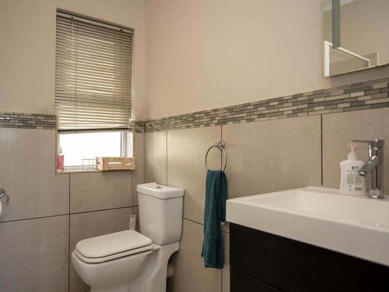 STYLISH TOWNHOUSE, PRIME NORTHGATE HEIGHTS - Photo 6