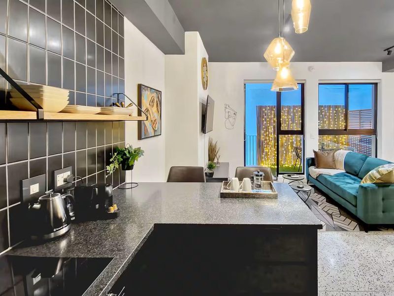 Fully Furnished Chic City Pad - Photo 3