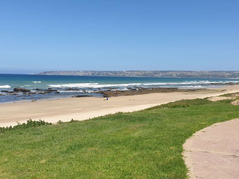 Sun, see and sand  -       Perfect beachfront location - Photo 5