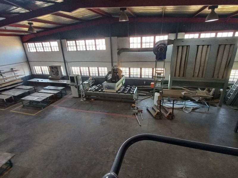 321m2 Rustivia Warehouse To Let - Photo 8