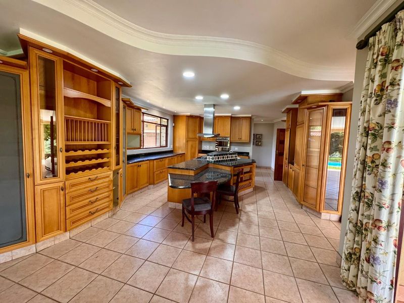 Exclusive Family Home, Perfectly Positioned. - Photo 10