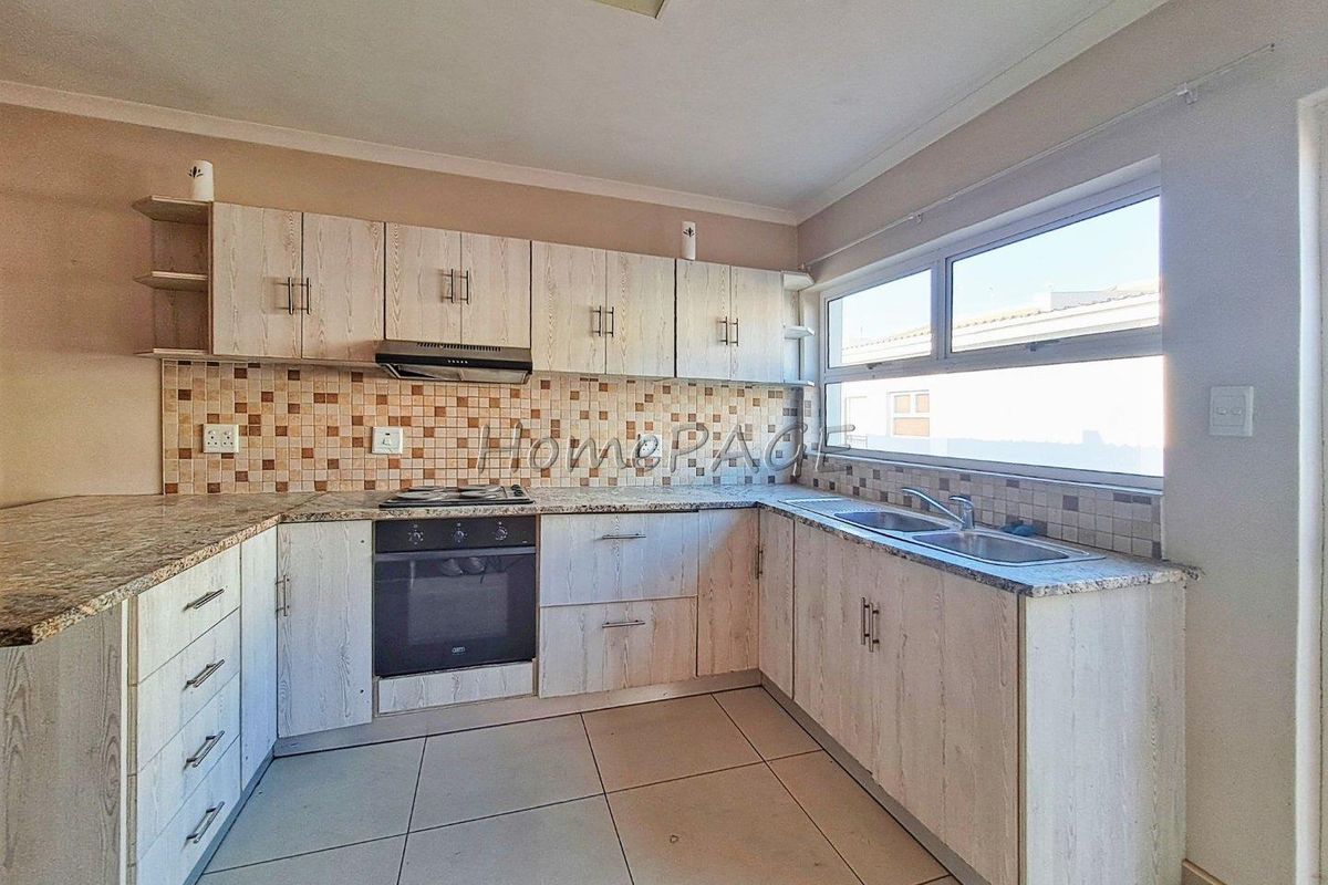 Hermes, Walvis Bay:  Very neat 2 Bedr unit in Natalie Park is for sale - Photo 2