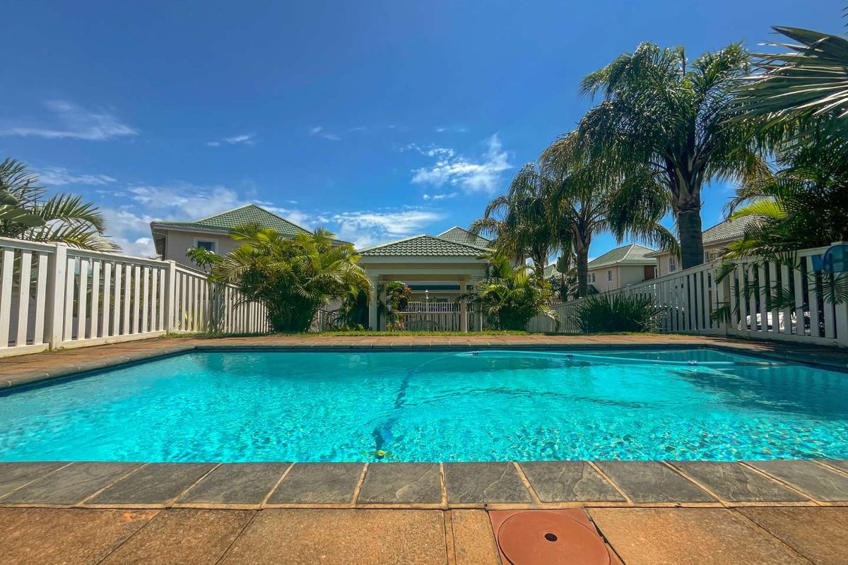 Beautiful, 3 Bedroom, move in ready townhouse! - Photo 4