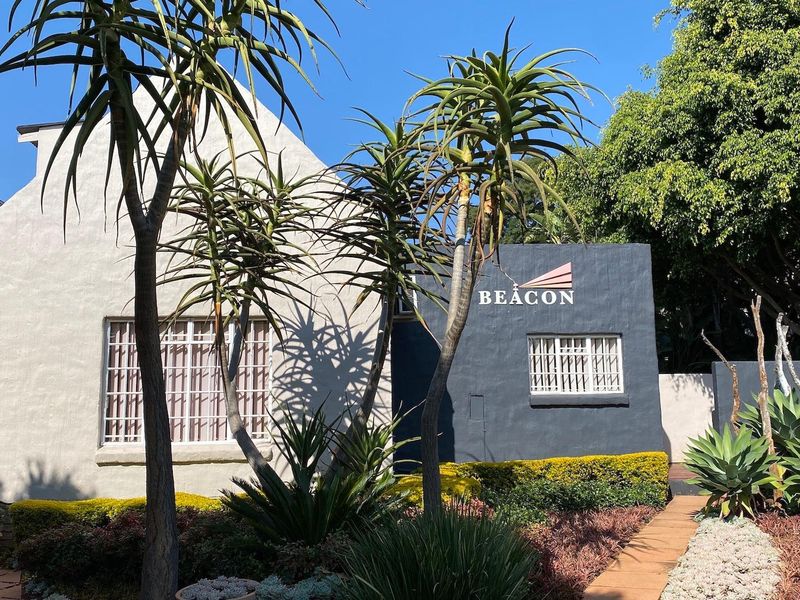 SINGLE OFFICE SPACE TO RENT - Photo 6