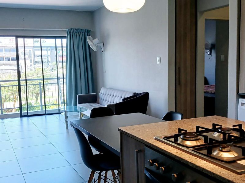 Modern and Stylish Apartment in Prime Location - Photo 8