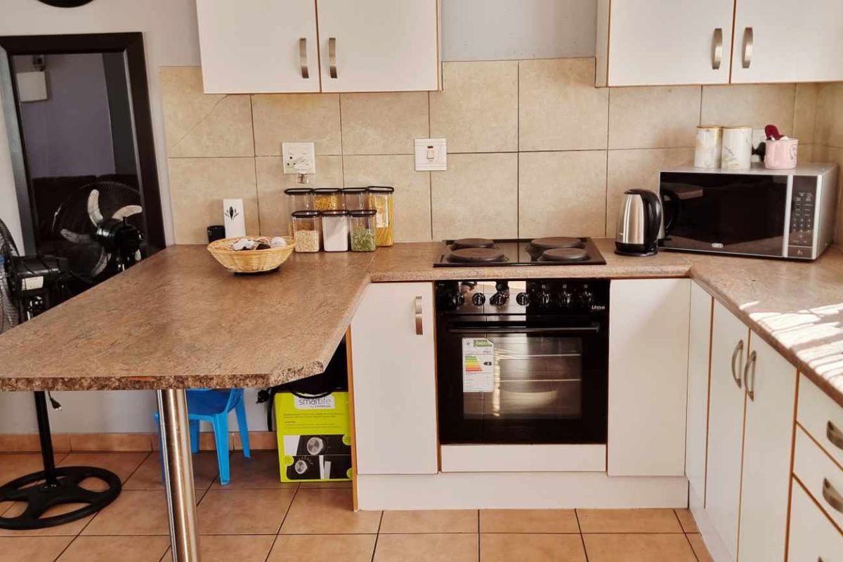 Khomasdal 2 bedroom townhouse - Photo 3