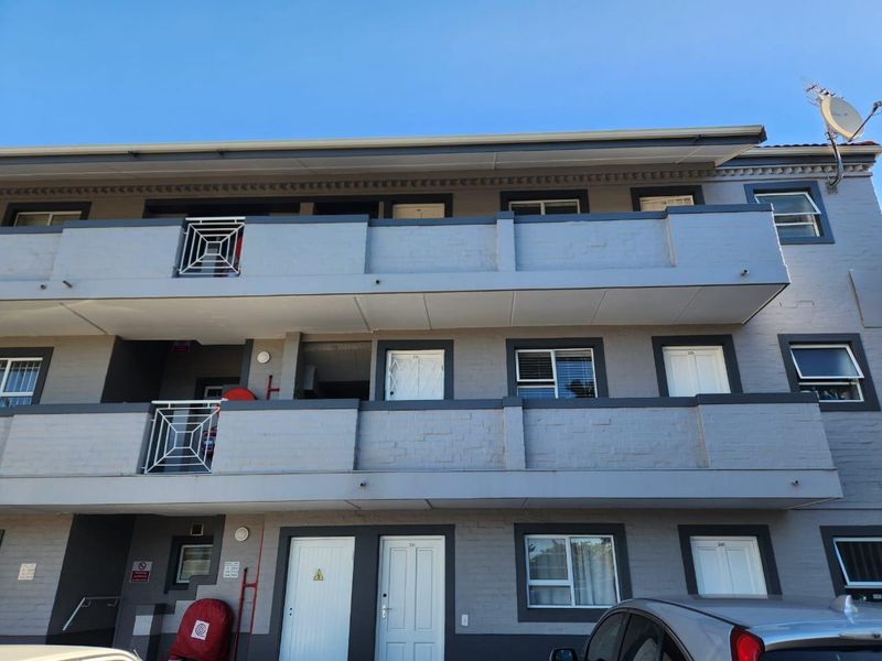 One-bedroom apartment for sale in Pinelands, Anfield Village. - Photo 1