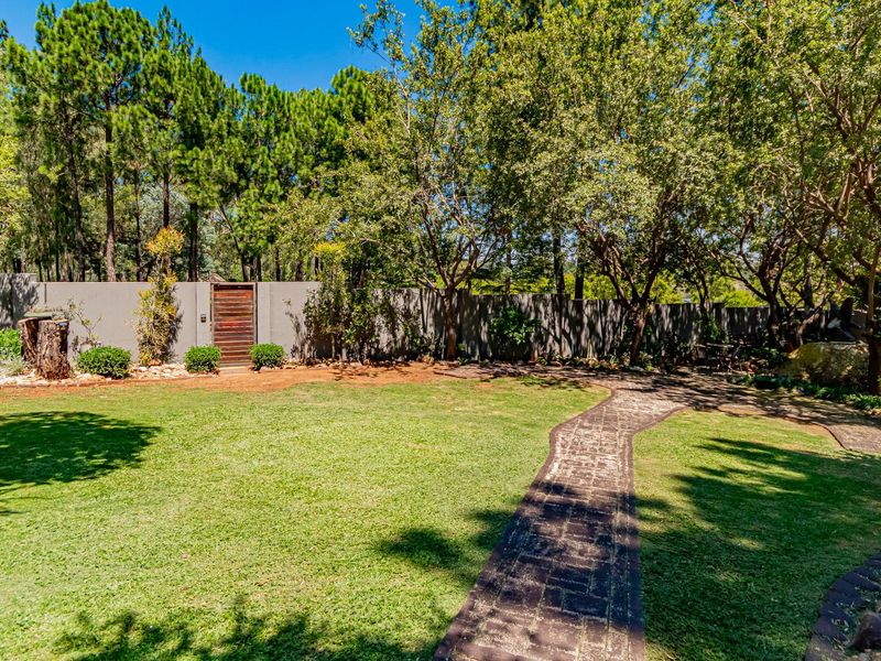 Large Family Home with Flatlet in Eye of Africa Golf Estate - Photo 10