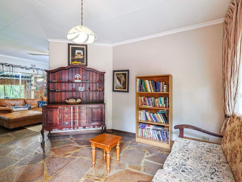 Spacious 4 Bedroom Family Home on Expansive Stand - Photo 3