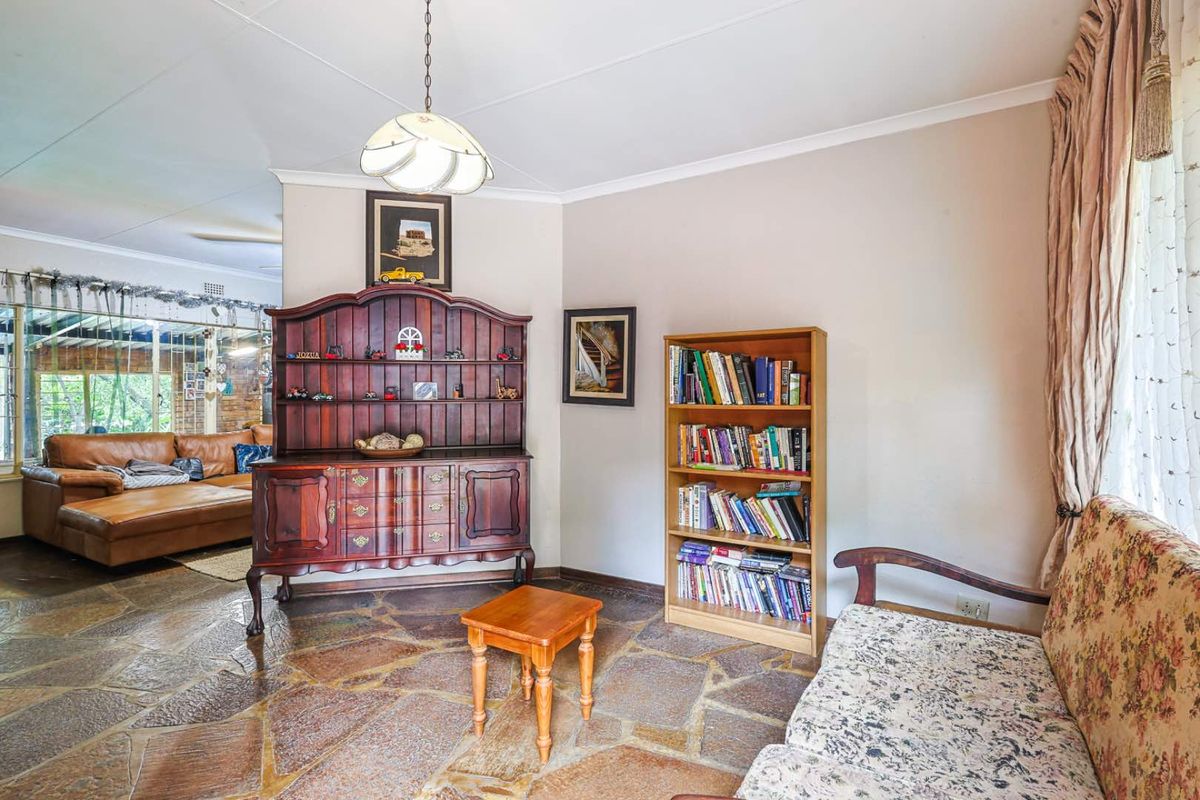 Spacious 4 Bedroom Family Home on Expansive Stand - Photo 3