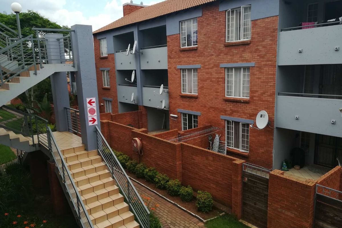 Spacious  Apartment For Sale- 2 Bedrooms & 2 Bathrooms - Photo 3