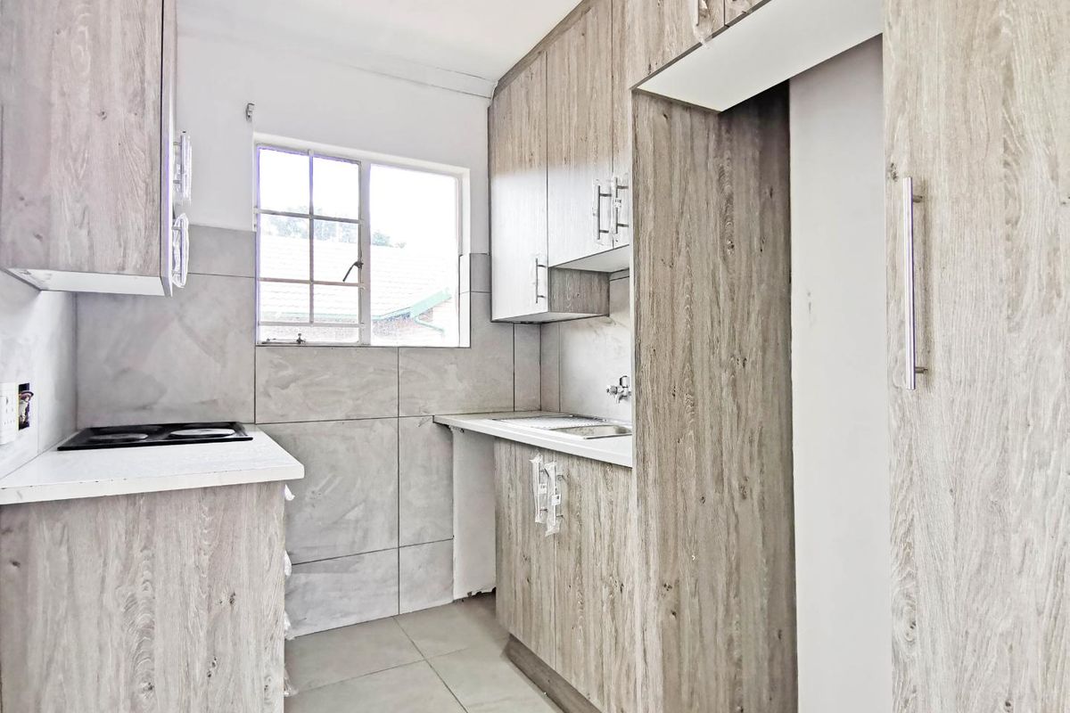 2 bedroom townhouse For Sale in Alberton North - Photo 5