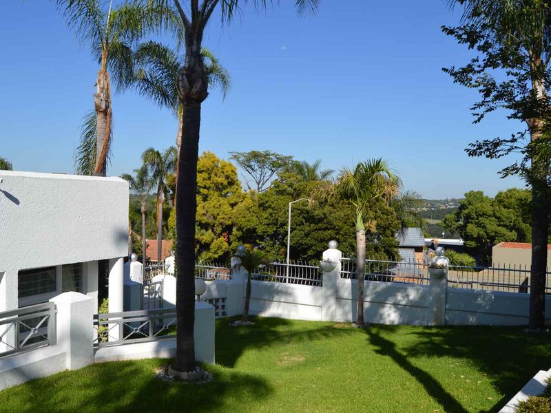 Stunning Furnished Home in Secure Estate with Breathtaking Sunset Views - Photo 5