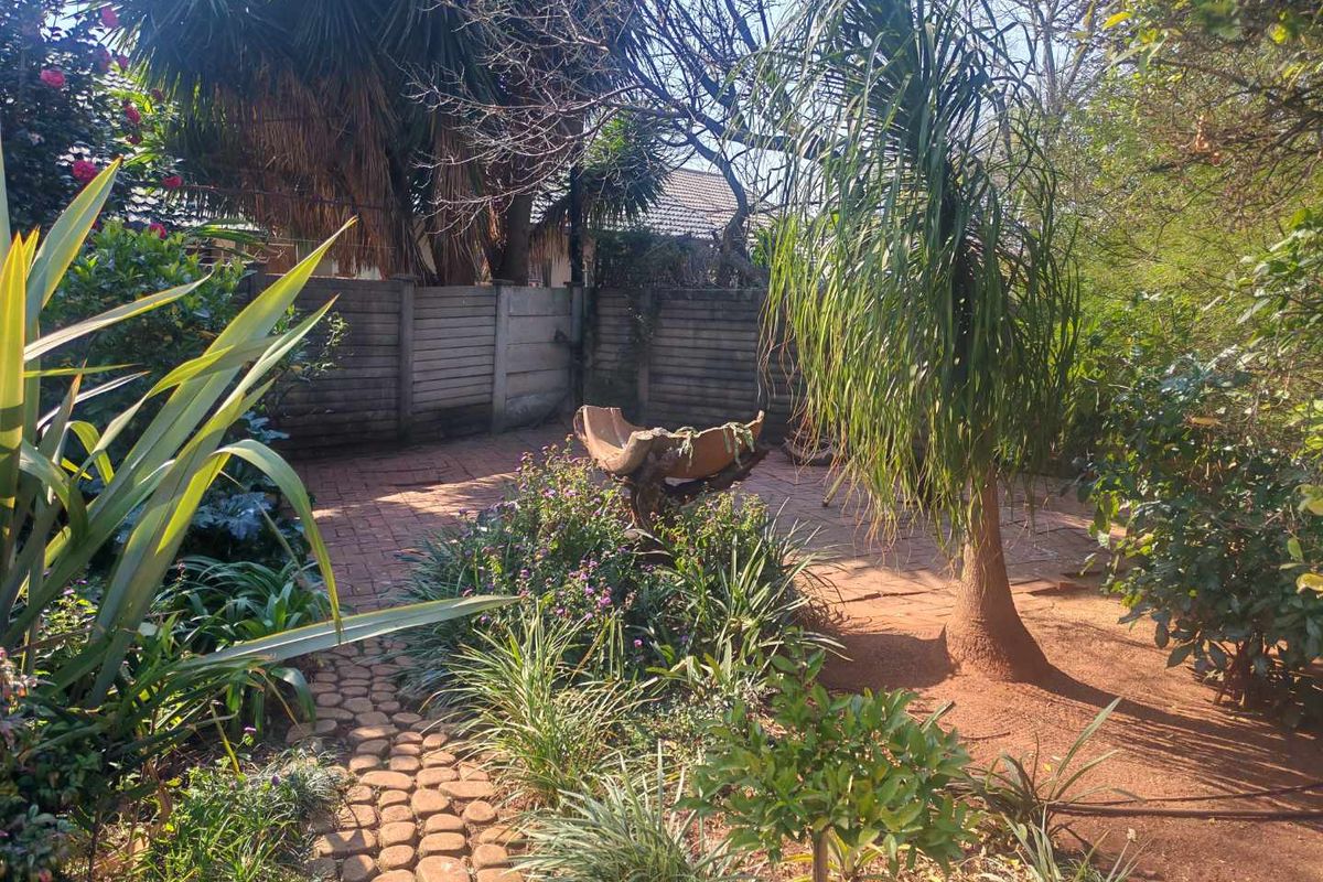 EXCLUSIVE MANDATE - LOVELY FAMILY HOME - CLOSE TO SCHOOLS - Photo 4