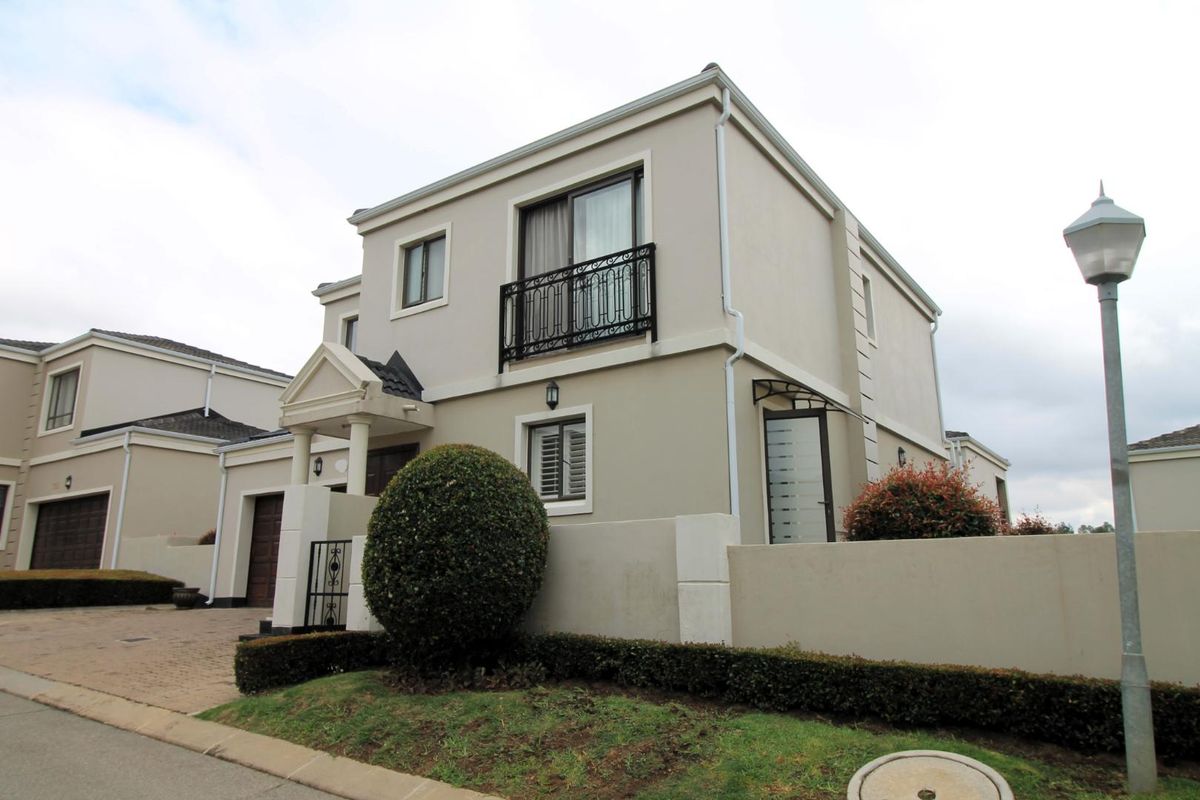 Charming Three Bedroom Family Home in Excellent Estate - Photo 2