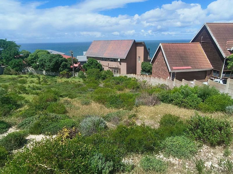 Prime 750m2 Vacant Land in Dana Bay with Sea View - Photo 2