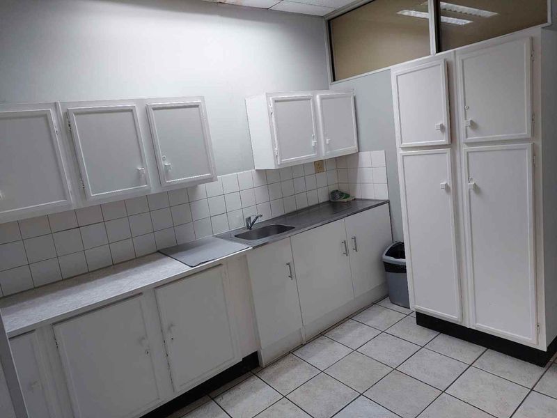 OFFICE SPACE TO RENT IN PARKTOWN - Photo 8