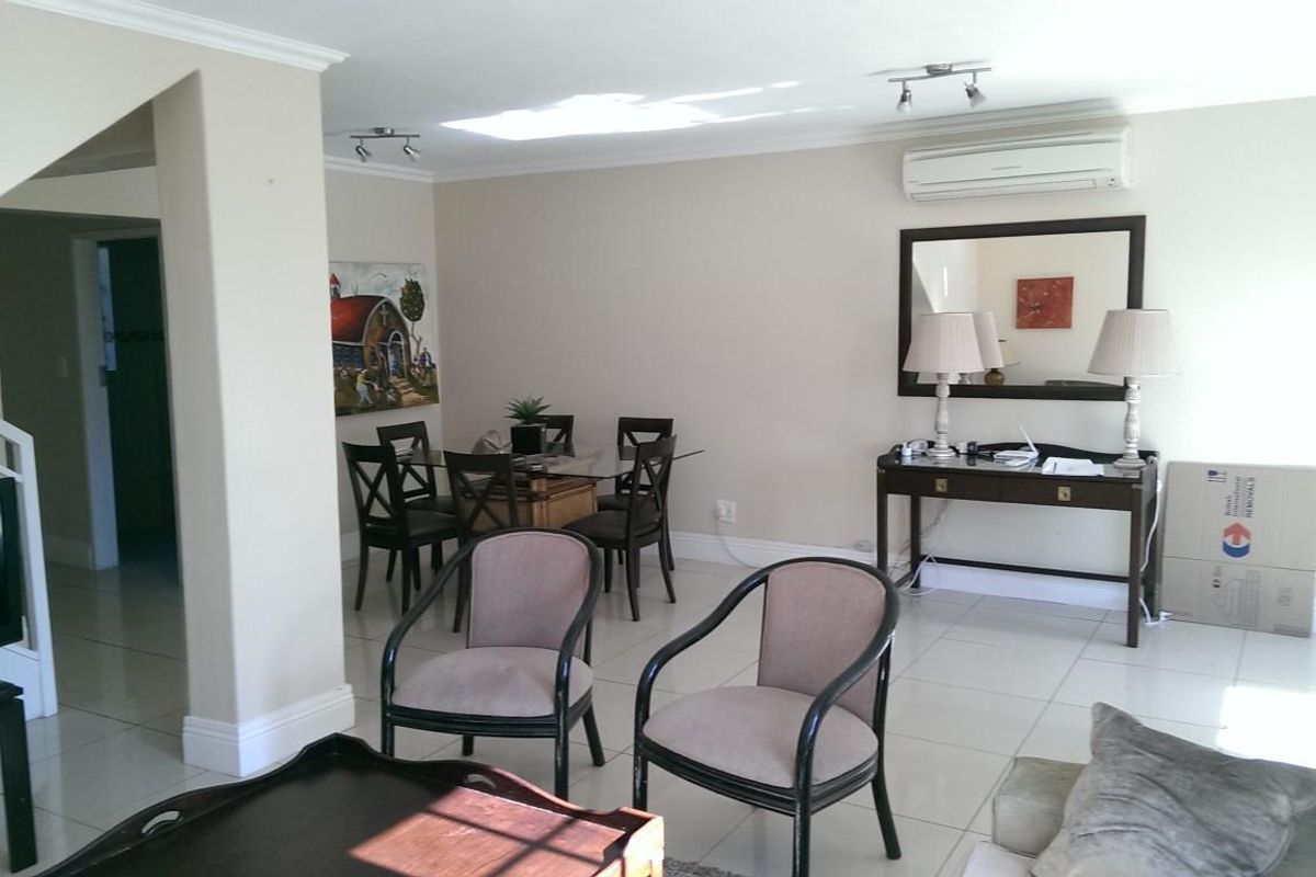 2 BEDROOM FURNISHED GARDEN TOWNHOUSE TO RENT IN MORNINGSIDE. - Photo 4