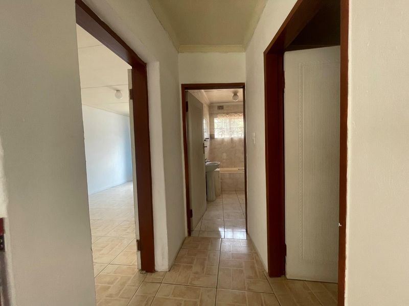 Spacious 2 Bedroom Garden Cottage - Homestead - Photo 9