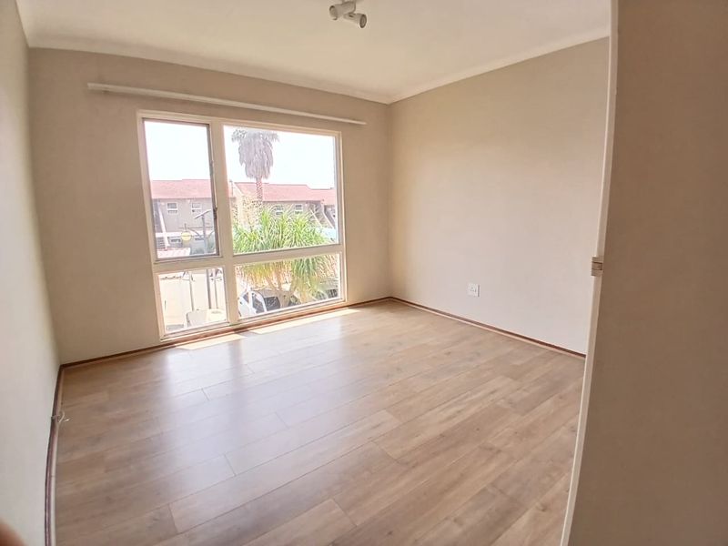 Charming 2-Bedroom Home with Modern Amenities - Photo 7