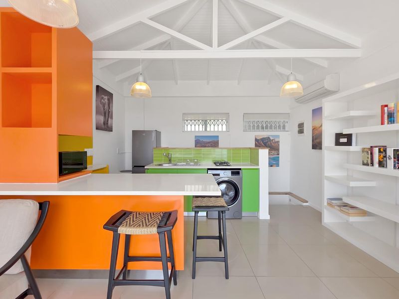 Secluded Comfort: Furnished Apartment with Parking - Photo 6